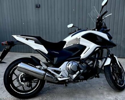 Білий Хонда NC 700X, об'ємом двигуна 0 л та пробігом 24 тис. км за 6500 $, фото 5 на Automoto.ua
