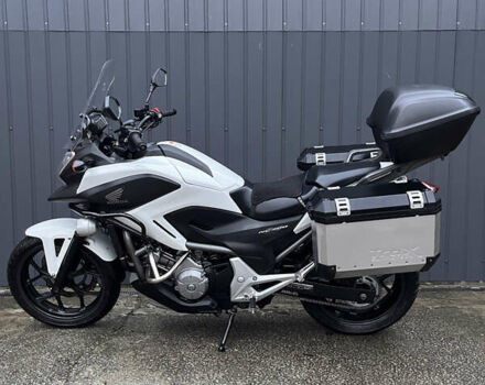 Белый Хонда NC 700X, объемом двигателя 0.7 л и пробегом 25 тыс. км за 6800 $, фото 8 на Automoto.ua