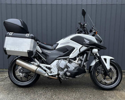 Белый Хонда NC 700X, объемом двигателя 0.7 л и пробегом 25 тыс. км за 6800 $, фото 1 на Automoto.ua
