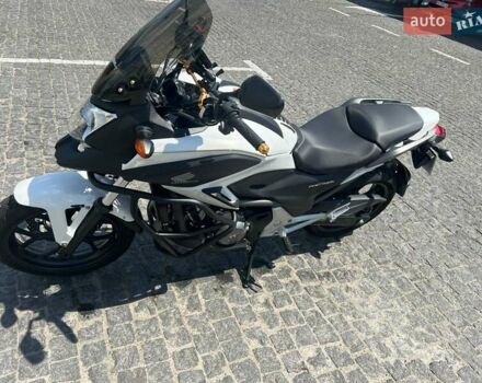 Белый Хонда NC 700X, объемом двигателя 0 л и пробегом 25 тыс. км за 7700 $, фото 3 на Automoto.ua
