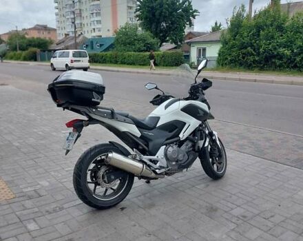 Белый Хонда NC 700X, объемом двигателя 0.67 л и пробегом 44 тыс. км за 5100 $, фото 1 на Automoto.ua