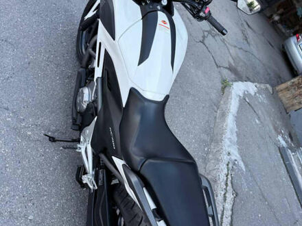Белый Хонда NC 700X, объемом двигателя 0.7 л и пробегом 24 тыс. км за 6500 $, фото 1 на Automoto.ua