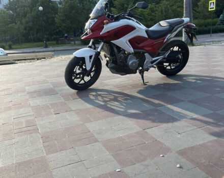 Белый Хонда NC 700X, объемом двигателя 0.7 л и пробегом 18 тыс. км за 5750 $, фото 1 на Automoto.ua
