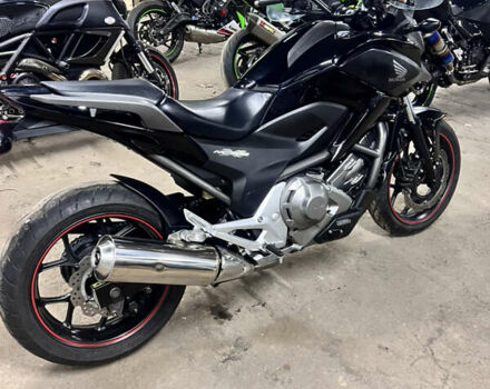 Чорний Хонда NC 700X, об'ємом двигуна 0.7 л та пробігом 28 тис. км за 6400 $, фото 4 на Automoto.ua