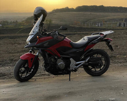 Червоний Хонда NC 700X, об'ємом двигуна 0 л та пробігом 35 тис. км за 5800 $, фото 3 на Automoto.ua