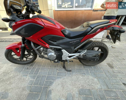 Красный Хонда NC 700X, объемом двигателя 0.7 л и пробегом 28 тыс. км за 5300 $, фото 1 на Automoto.ua