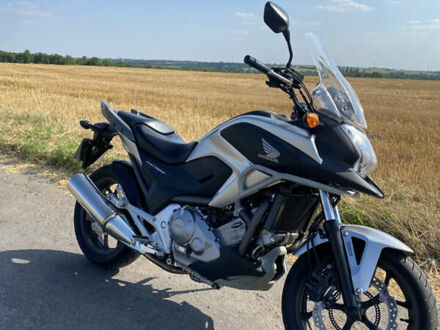 Хонда NC 700X 2014 в Днепре (Днепропетровске) на Automoto.ua Хонда NC 700X, объемом двигателя 0.7 л и пробегом 4 тыс. км за 7200 $, фото 1 на Automoto.ua
