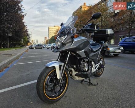 Серый Хонда NC 700X, объемом двигателя 0.67 л и пробегом 26 тыс. км за 7500 $, фото 3 на Automoto.ua