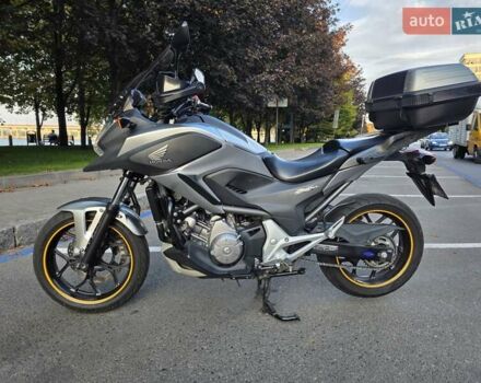Серый Хонда NC 700X, объемом двигателя 0.67 л и пробегом 26 тыс. км за 7500 $, фото 4 на Automoto.ua