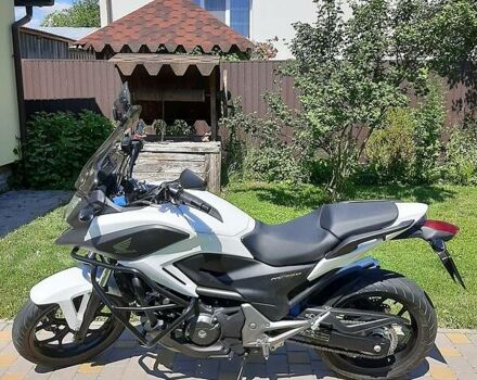 Белый Хонда NC 750, объемом двигателя 0.75 л и пробегом 8 тыс. км за 7300 $, фото 7 на Automoto.ua