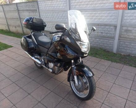 Чорний Хонда NT 700V, об'ємом двигуна 0.68 л та пробігом 29 тис. км за 5400 $, фото 1 на Automoto.ua