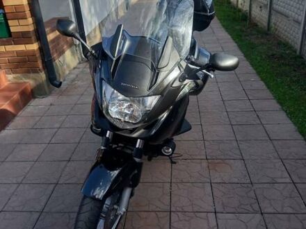 Хонда NT 700V 2009 у Чернігові на Automoto.ua Чорний Хонда NT 700V, об'ємом двигуна 0.68 л та пробігом 29 тис. км за 5400 $, фото 1 на Automoto.ua