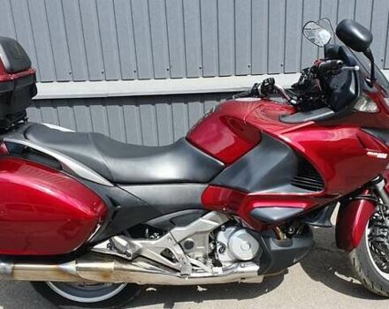 Красный Хонда NT 700V, объемом двигателя 0.7 л и пробегом 41 тыс. км за 5500 $, фото 1 на Automoto.ua