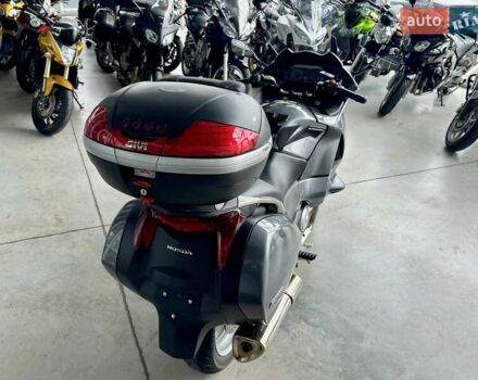 Хонда NT 700V, объемом двигателя 0.7 л и пробегом 35 тыс. км за 4999 $, фото 2 на Automoto.ua