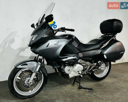 Хонда NT 700V, объемом двигателя 0.7 л и пробегом 13 тыс. км за 5450 $, фото 1 на Automoto.ua