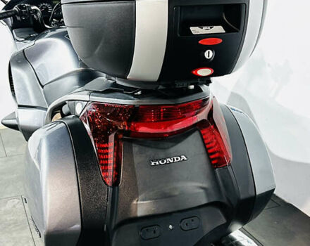 Хонда NT 700V, объемом двигателя 0.7 л и пробегом 13 тыс. км за 5450 $, фото 5 на Automoto.ua