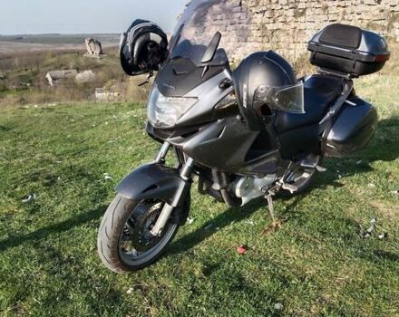Хонда NT 700V, объемом двигателя 0.7 л и пробегом 100 тыс. км за 4900 $, фото 2 на Automoto.ua