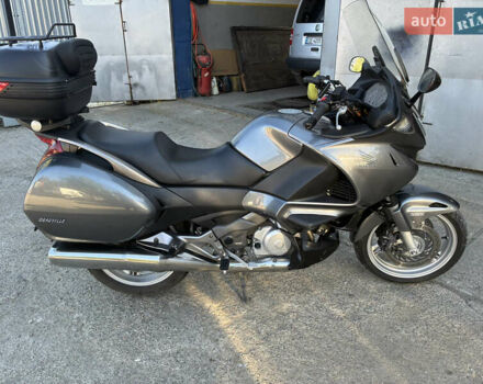 Серый Хонда NT 700V, объемом двигателя 0.7 л и пробегом 30 тыс. км за 5000 $, фото 4 на Automoto.ua