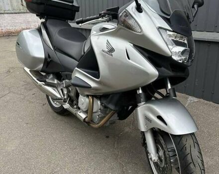 Серый Хонда NT 700V, объемом двигателя 0.68 л и пробегом 6 тыс. км за 8200 $, фото 2 на Automoto.ua