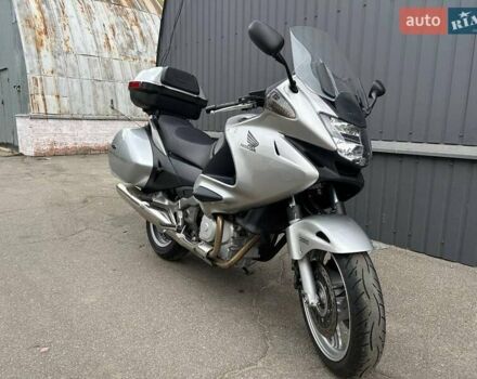 Серый Хонда NT 700V, объемом двигателя 0.68 л и пробегом 6 тыс. км за 8200 $, фото 5 на Automoto.ua