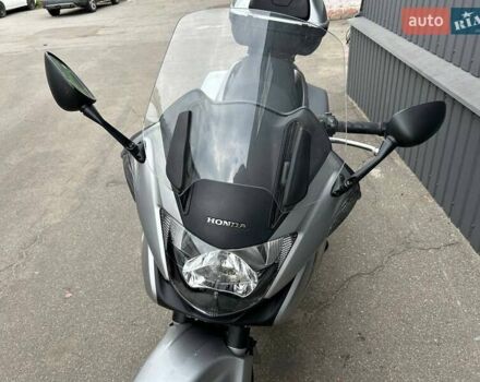 Сірий Хонда NT 700V, об'ємом двигуна 0.68 л та пробігом 1 тис. км за 8200 $, фото 6 на Automoto.ua