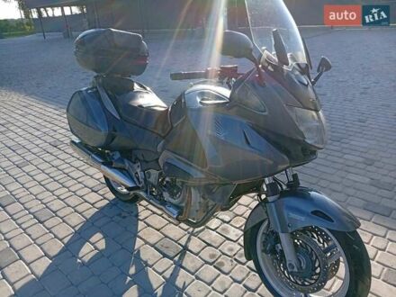 Серый Хонда NT 700V, объемом двигателя 0.68 л и пробегом 98 тыс. км за 4500 $, фото 1 на Automoto.ua