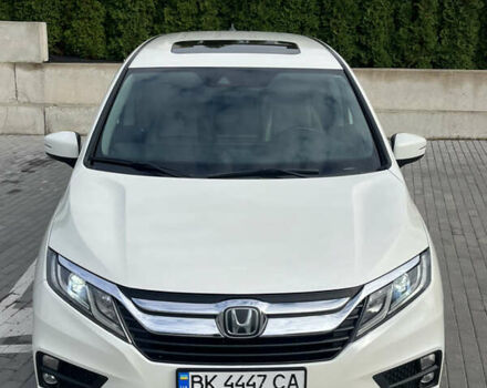 Хонда Одиссей 2018 в Ровно на Automoto.ua Белый Хонда Одиссей, объемом двигателя 3.47 л и пробегом 130 тыс. км за 21500 $, фото 1 на Automoto.ua