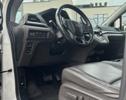 Хонда Одиссей 2018 в Ровно на Automoto.ua Белый Хонда Одиссей, объемом двигателя 3.47 л и пробегом 130 тыс. км за 21500 $, фото 22 на Automoto.ua