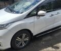 Белый Хонда Одиссей, объемом двигателя 2 л и пробегом 100 тыс. км за 23500 $, фото 1 на Automoto.ua