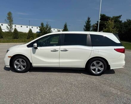 Белый Хонда Одиссей, объемом двигателя 3.5 л и пробегом 39 тыс. км за 13000 $, фото 3 на Automoto.ua