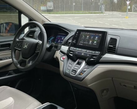 Белый Хонда Одиссей, объемом двигателя 3.5 л и пробегом 99 тыс. км за 18500 $, фото 6 на Automoto.ua