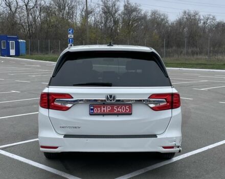 Белый Хонда Одиссей, объемом двигателя 3.5 л и пробегом 99 тыс. км за 18500 $, фото 4 на Automoto.ua