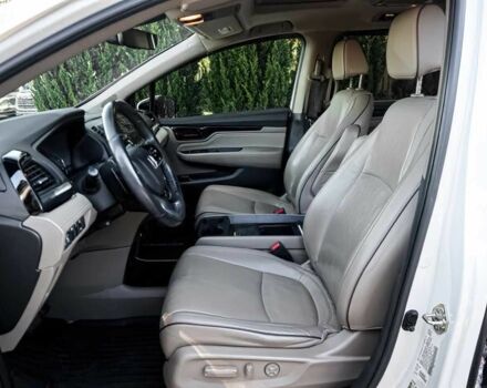 Белый Хонда Одиссей, объемом двигателя 3.5 л и пробегом 11 тыс. км за 14000 $, фото 7 на Automoto.ua