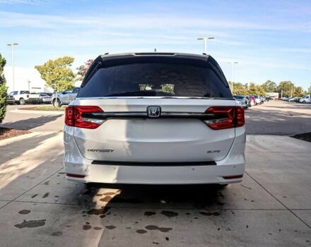 Белый Хонда Одиссей, объемом двигателя 3.5 л и пробегом 11 тыс. км за 14000 $, фото 4 на Automoto.ua