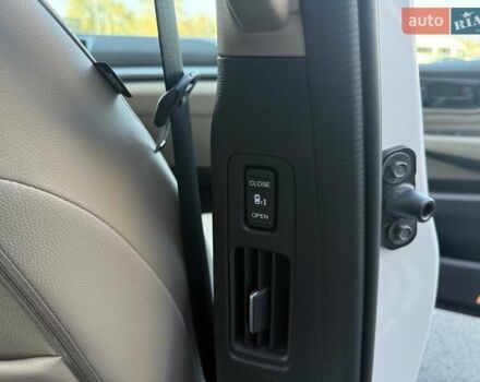 Білий Хонда Одіссей, об'ємом двигуна 3.47 л та пробігом 33 тис. км за 26500 $, фото 35 на Automoto.ua