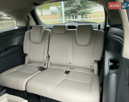 Белый Хонда Одиссей, объемом двигателя 3.47 л и пробегом 33 тыс. км за 32000 $, фото 3 на Automoto.ua