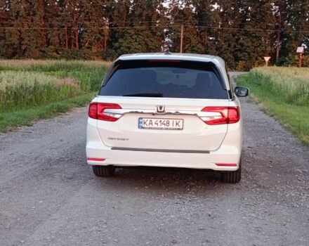 Белый Хонда Одиссей, объемом двигателя 3.5 л и пробегом 86 тыс. км за 21900 $, фото 4 на Automoto.ua