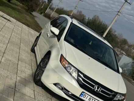 Хонда Одіссей 2014 у Полтаві на Automoto.ua Білий Хонда Одіссей, об'ємом двигуна 3.47 л та пробігом 208 тис. км за 16000 $, фото 1 на Automoto.ua