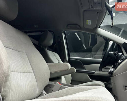 Черный Хонда Одиссей, объемом двигателя 3.47 л и пробегом 314 тыс. км за 12000 $, фото 16 на Automoto.ua