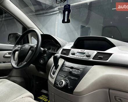 Черный Хонда Одиссей, объемом двигателя 3.47 л и пробегом 314 тыс. км за 12000 $, фото 17 на Automoto.ua