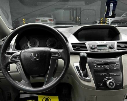 Черный Хонда Одиссей, объемом двигателя 3.5 л и пробегом 314 тыс. км за 12000 $, фото 8 на Automoto.ua