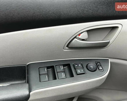 Черный Хонда Одиссей, объемом двигателя 3.47 л и пробегом 314 тыс. км за 12000 $, фото 13 на Automoto.ua