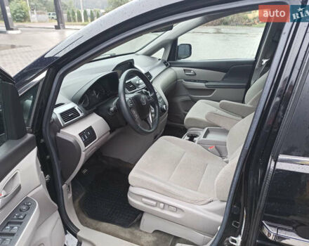 Хонда Одиссей, объемом двигателя 3.5 л и пробегом 290 тыс. км за 11500 $, фото 12 на Automoto.ua