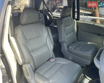 Серый Хонда Одиссей, объемом двигателя 3.5 л и пробегом 300 тыс. км за 6499 $, фото 6 на Automoto.ua