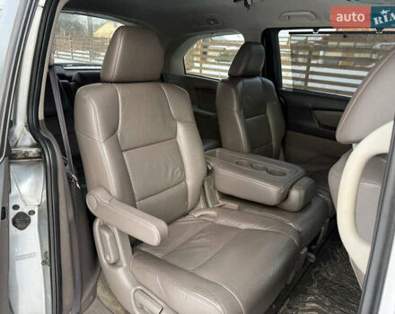 Серый Хонда Одиссей, объемом двигателя 3.5 л и пробегом 200 тыс. км за 12990 $, фото 19 на Automoto.ua