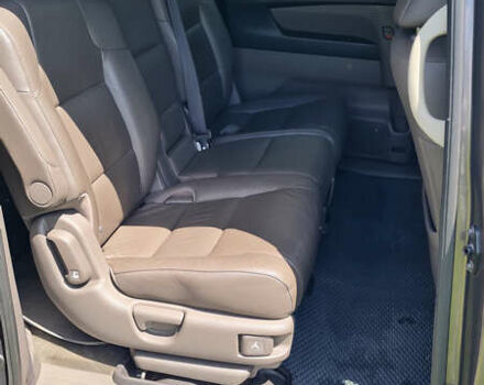 Серый Хонда Одиссей, объемом двигателя 3.47 л и пробегом 301 тыс. км за 11850 $, фото 10 на Automoto.ua