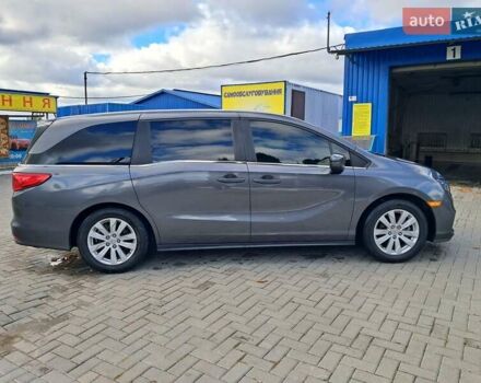 Серый Хонда Одиссей, объемом двигателя 3.47 л и пробегом 32 тыс. км за 25000 $, фото 3 на Automoto.ua