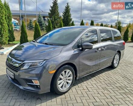 Серый Хонда Одиссей, объемом двигателя 3.47 л и пробегом 32 тыс. км за 25000 $, фото 1 на Automoto.ua