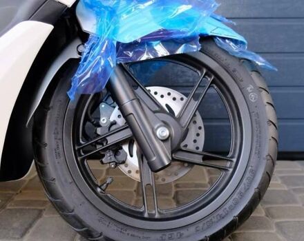 Белый Хонда PCX 125, объемом двигателя 0.13 л и пробегом 1 тыс. км за 2850 $, фото 6 на Automoto.ua
