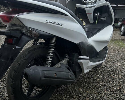 Белый Хонда PCX 125, объемом двигателя 0.13 л и пробегом 18 тыс. км за 1620 $, фото 3 на Automoto.ua